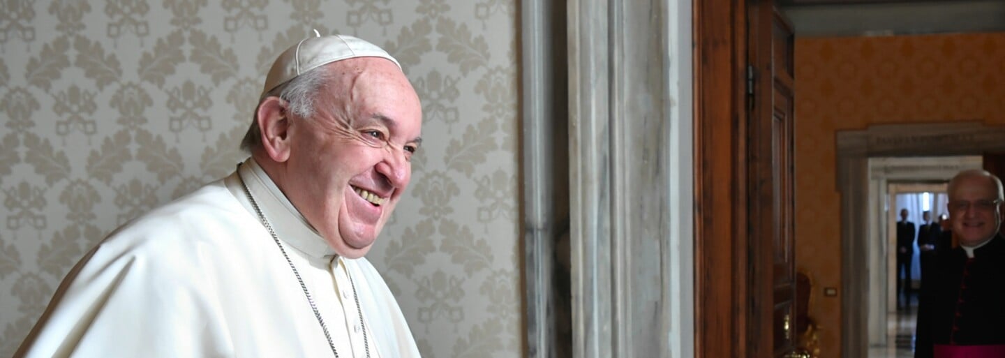 Vatikán mění pravidla. Po téměř 40 letech explicitně zakázal sexuální zneužívání a držení pornografie 