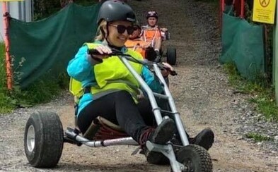 Včera na túře, dnes na tříkolce. Slovenská prezidentka Zuzana Čaputová pokračuje v akční dovolené Včera na túře, dnes na tříkolce. Slovenská prezidentka Zuzana Čaputová pokračuje v akční dovolené