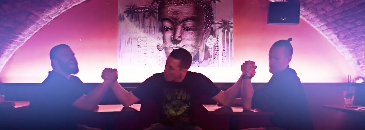 Vec dnes nechce ísť von aj keď ho presviedčajú Zverina so Supom
