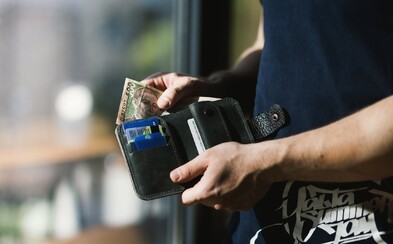 Vedci pred ľudí zhodili 17 000 peňaženiek a sledovali, či ich vrátia. Výsledky vyvrátili všetky predpoklady Vedci pred ľudí zhodili 17 000 peňaženiek a sledovali, či ich vrátia. Výsledky vyvrátili všetky predpoklady