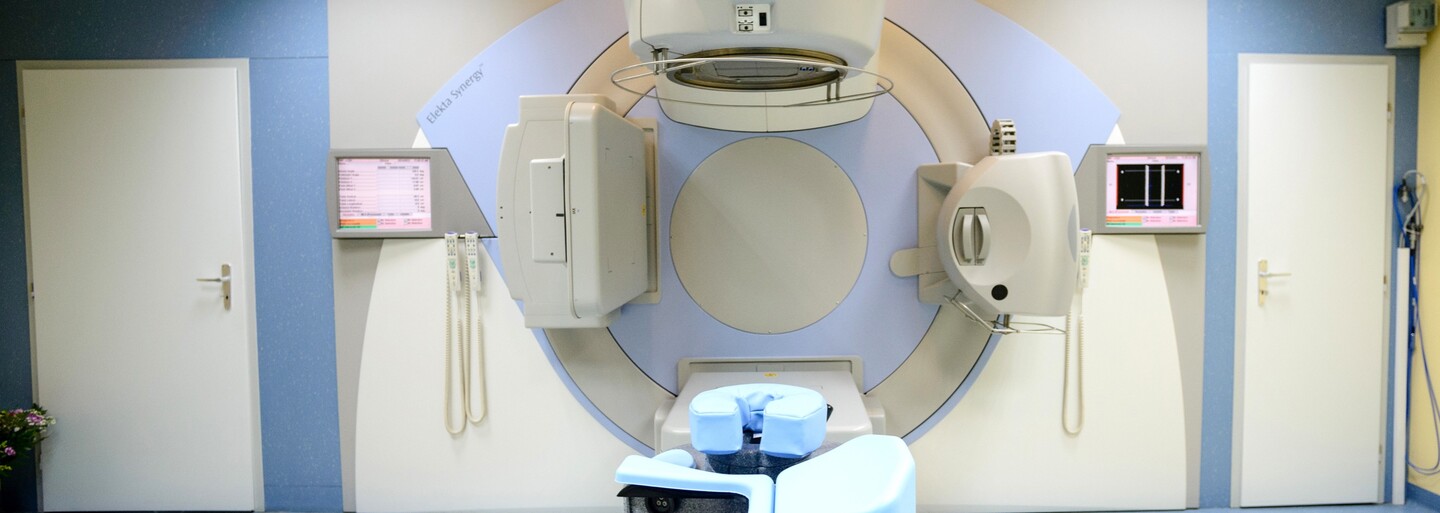 Vědecký tým s českou účastí popsal, jak se rakovinné buňky dokáží ubránit ozařování. Poškodí si vlastní DNA