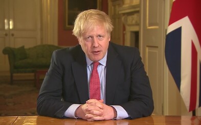 Velká Británie zavádí tvrdá opatření v boji proti koronaviru. Lidé mají zůstat doma, policie bude rozdávat pokuty Velká Británie zavádí tvrdá opatření v boji proti koronaviru. Lidé mají zůstat doma, policie bude rozdávat pokuty