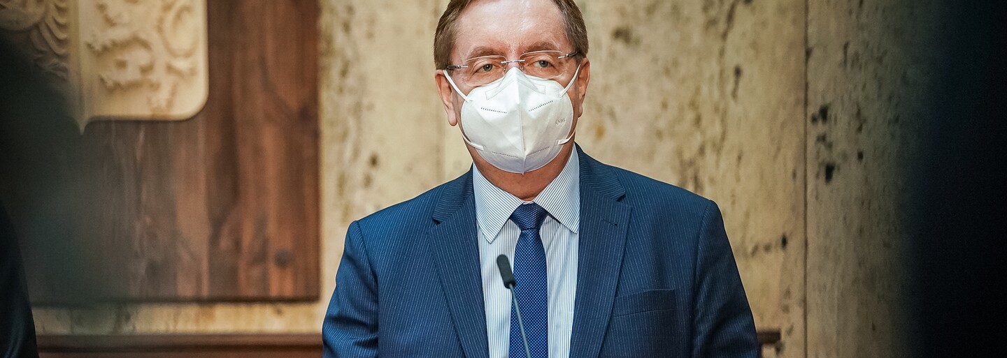 Venku i uvnitř jen 2 osoby, navrhne nový ministr zdravotnictví