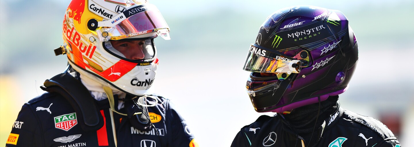 Verstappen vs. Hamilton: sezóna F1 je v polovině a nabízí nejlepší souboj hybridní éry. Max mohl vést o 60 bodů, ale ztrácí 8