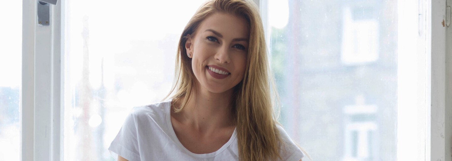 Videá začala točiť v dobe, keď youtuberstvo u nás ešte nebolo populárne. Refresher dievča Lenka si dáva pozor, čomu robí reklamu