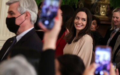 VIDEO: Angelina Jolie Had To Flee To Hiding When In Lviv. Sirens Sounded Across The Ukrainian City While The Actress Was Visiting