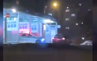 VIDEO: Bizarná naháňačka v Košiciach. Vodič najprv pre STK utekal autom, potom vyskočil a bežal po svojich, doteraz ho nechytili