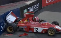 VIDEO: Charles Leclerc rozbil vzácné Ferrari, ve kterém jezdíval Niki Lauda. Na domácím okruhu v Monaku opět úřadovala „kletba“