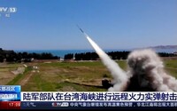 VIDEO: Čína vypálila rakety na Taiwanský prieliv aj do japonskej ekonomickej zóny