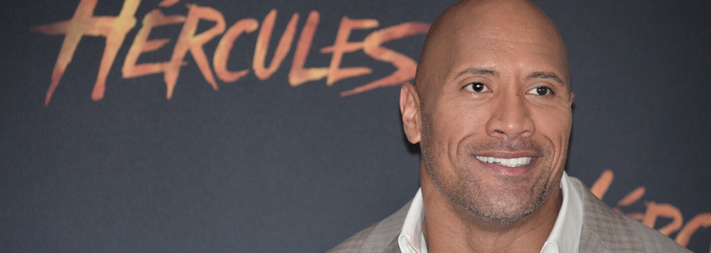 VIDEO: Dwayne The Rock Johnson daroval svojej mame na Vianoce cadillac. Od dojatia sa rozplakala