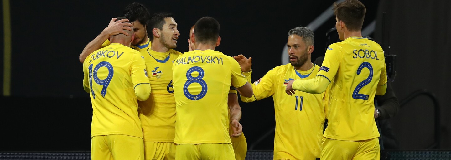 VIDEO: Jarmolenko se vysmál Ronaldovi. Dal před sebe Coca-Colu i Heineken a firmám vzkázal, ať se mu ozvou