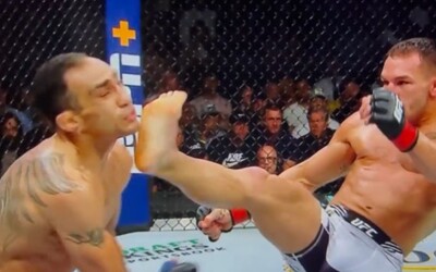 VIDEO: Kandidát na UFC knockout roku. Chandler zdolal Fergusona tvrdým front kickem