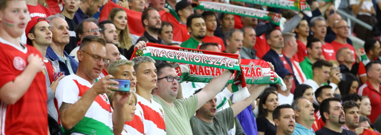 VIDEO: Maďarští fanoušci hromadně vypískali fotbalisty Anglie, kteří poklekli před utkáním na znak rasové rovnosti