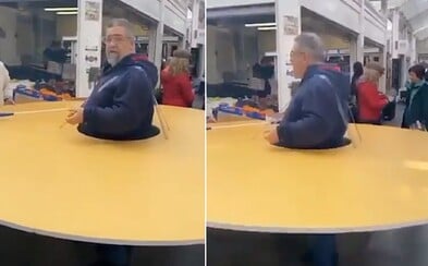 Video: Muž sa proti koronavírusu chránil gigantickým kruhom z kartónu. Udržiaval si tak vzdialenosť od cudzích ľudí Video: Muž sa proti koronavírusu chránil gigantickým kruhom z kartónu. Udržiaval si tak vzdialenosť od cudzích ľudí