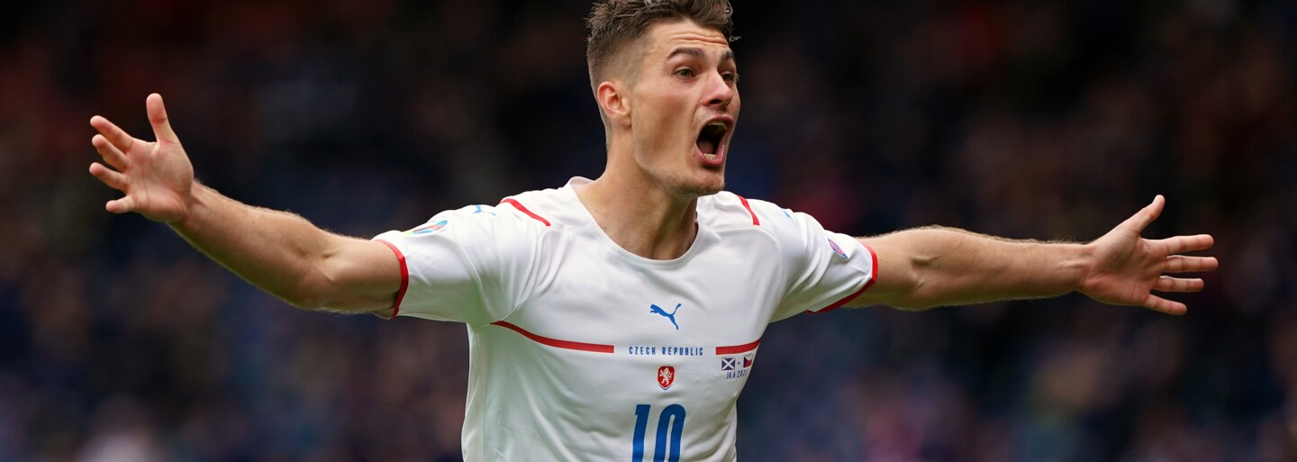 VIDEO: Patrik Schick vstřelil gól z půlky! Proti Skotům předvedl jednu z nejkrásnějších střel šampionátu