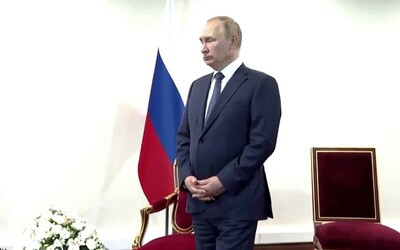 VIDEO: Recep Erdogan nechal Vladimira Putina čakať pred novinármi 50 sekúnd. Ten bol očividne nesvoj