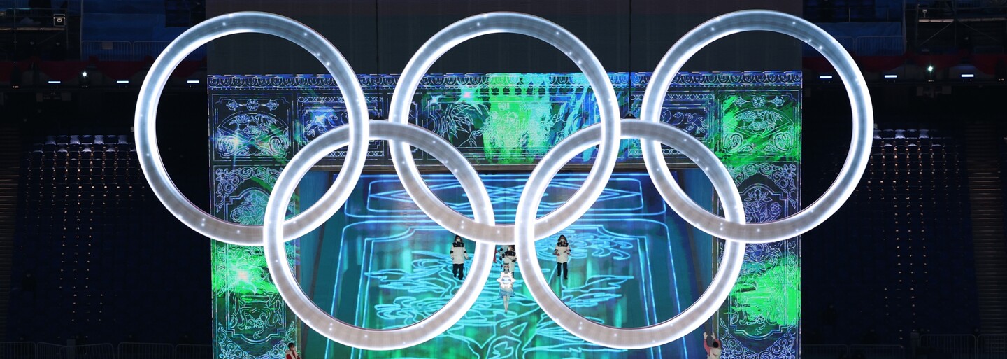 VIDEO: Reportéra odviedli čínske bezpečnostné zložky priamo počas živého TV vstupu. Informoval o otváracom ceremoniáli olympiády