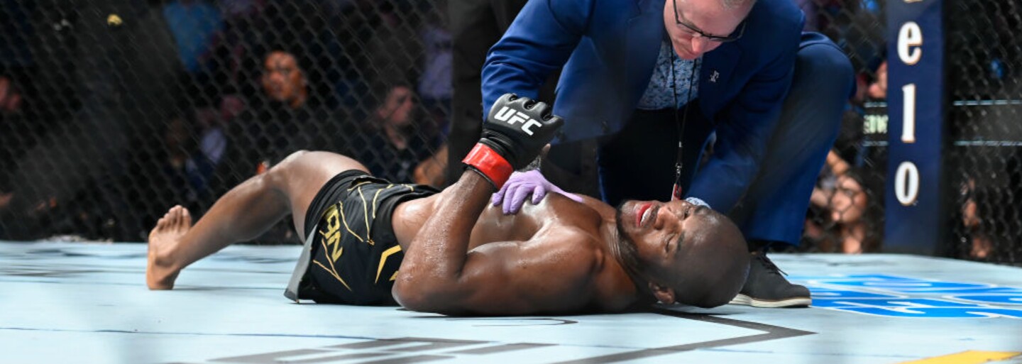 VIDEO: Šampion UFC dostal brutální knockout kopem do hlavy