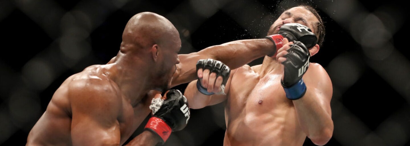 VIDEO: Šampion UFC zvítězil díky brutálnímu KO. Podívej se, jak tvrdě vypnul svého soupeře