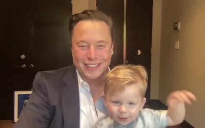 VIDEO: Syn Elona Muska X Æ A-XII během videohovoru vykřikoval pozdravy. Novou raketu Starship označil za auto 
