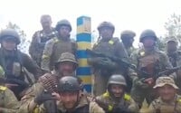 VIDEO: Ukrajinci vytlačili Rusov pri Charkove až na hranicu. „Došli sme sem, pán prezident, sme tu, sme na hraniciach,“ hlásia