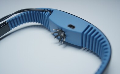 Vie zabaviť a aj pomôcť s pozornosťou. Toto futuristické zariadenie premení tvoj mozog na herný ovládač Vie zabaviť a aj pomôcť s pozornosťou. Toto futuristické zariadenie premení tvoj mozog na herný ovládač