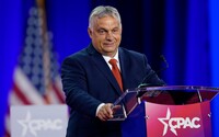 Viktor Orbán sa v USA chválil, ako vraj chráni rodiny pred „propagandou LGBT+“