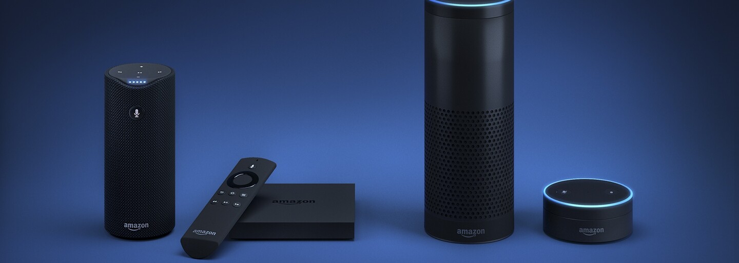 Virtuální asistentka Alexa se náhodně směje a zapíná či vypíná světla. Z očividné chyby v systému jsou lidé pořádně vyděšení