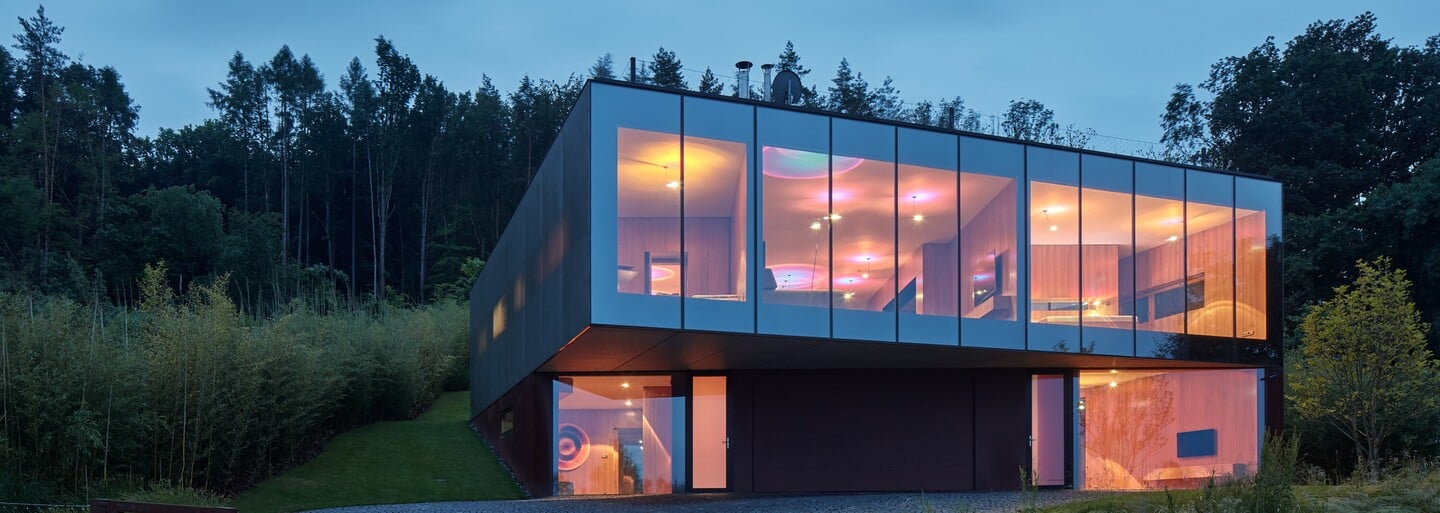 Vitaj v budúcnosti. Lazy House v Zlíne je stelesnením modernej architektúry, do ktorej sa zamiluješ