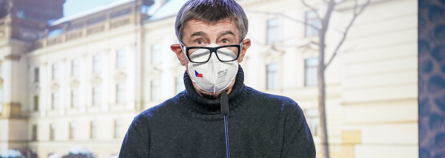 Vláda nouzový stav nevyhlásila, zítra o něm bude jednat s hejtmany