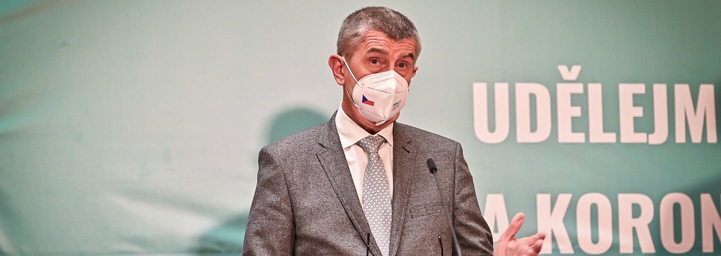 Vláda schválila nová opatření: Vrátí se testování ve firmách. Chystají se kompenzace