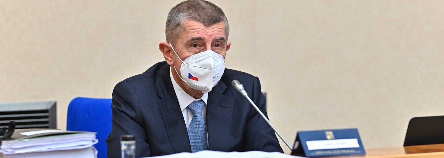 Vláda vyhlásila nouzový stav. Začne platit od dnešní půlnoci