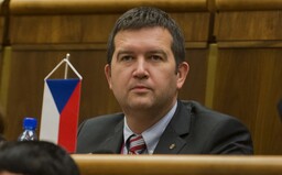 Vláda znovu aktivovala Ústřední krizový štáb, informoval Hamáček