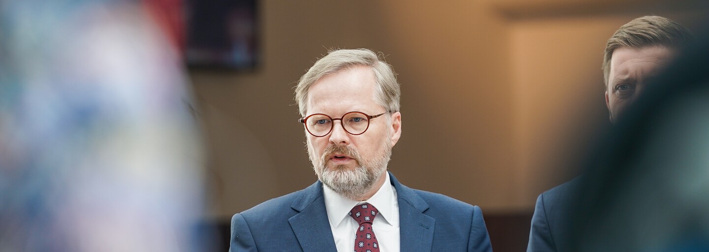 Vládě Petra Fialy důvěřuje jen 28 % lidí