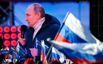 Vladimir Putin vystúpil pred obrovským publikom. Cieľom „špeciálnej operácie“ na Ukrajine je podľa neho zabrániť genocíde