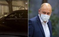 Vládni lídri išli za Borisom Kollárom napriek zákazu návštevy pacientov v nemocniciach. Ide podľa Sulíka o papalášizmus?