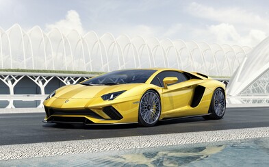 Vlajková loď Lamborghini prošla modernizací. Nový Aventador S má až 740 koní a natáčení zadních kol! Vlajková loď Lamborghini prošla modernizací. Nový Aventador S má až 740 koní a natáčení zadních kol!