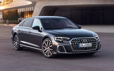 Vlajková loď značky Audi dostala facelift. A8 má digitálne svetlá a zatiaľ výhradne benzínové motory