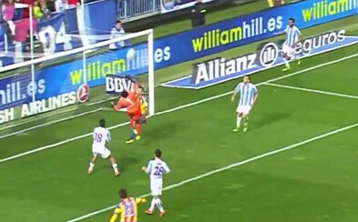 Vlastný gól roka? Kameni si nechtiac zasmečoval loptu priamo do svojej bránky Vlastný gól roka? Kameni si nechtiac zasmečoval loptu priamo do svojej bránky