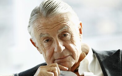 Ve věku 80 let zemřel Joel Schumacher, režisér Batmanových filmů Ve věku 80 let zemřel Joel Schumacher, režisér Batmanových filmů