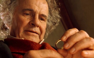 Ve věku 88 let zemřel Ian Holm. V Pánovi prstenů hrál Bilba Ve věku 88 let zemřel Ian Holm. V Pánovi prstenů hrál Bilba