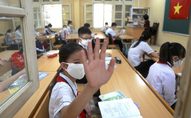 Ve Vietnamu evakuují 80 tisíc turistů kvůli třem nakaženým. Po sto klidných dnech opět hlásí případy koronaviru Ve Vietnamu evakuují 80 tisíc turistů kvůli třem nakaženým. Po sto klidných dnech opět hlásí případy koronaviru