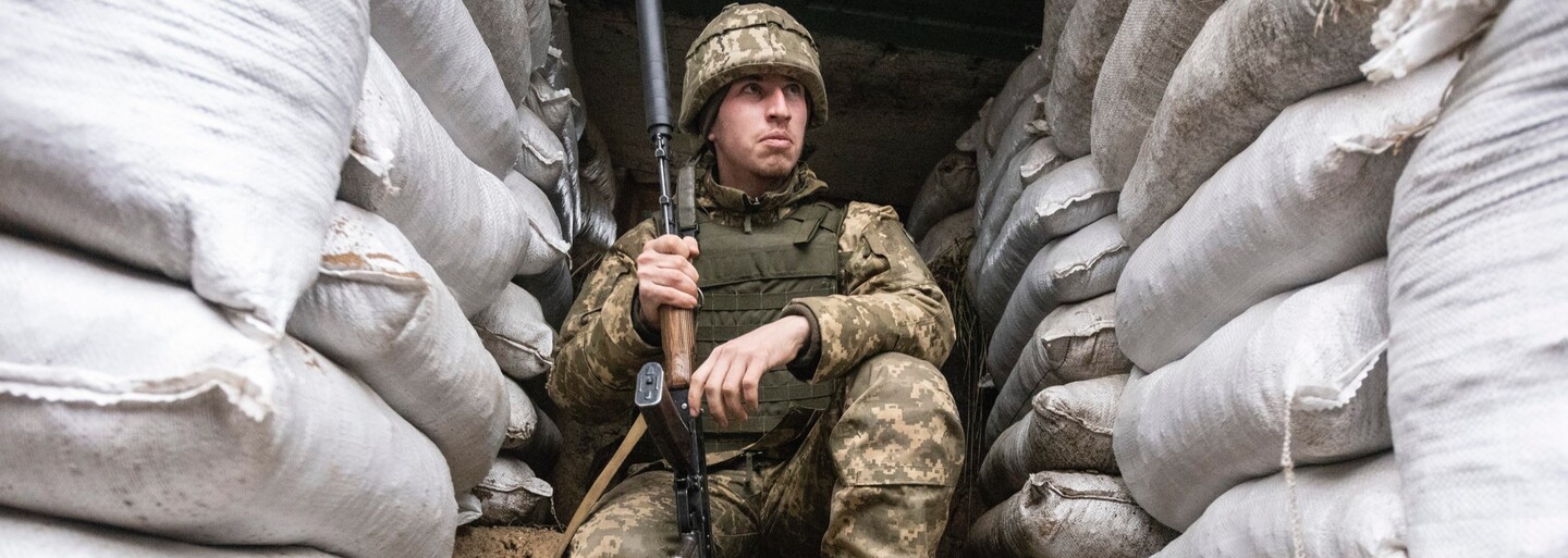 Vojenské manévre pokračujú v Rusku aj na Ukrajine. Stretnutie lídrov diplomacie USA a Ruska zásadné zmiernenie napätia neprinieslo