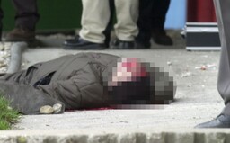 Vojna slovenskej mafie a Albáncov bola násilná. Atentátnikovi vybuchol v ruke granát, jeho telo letelo niekoľko metrov