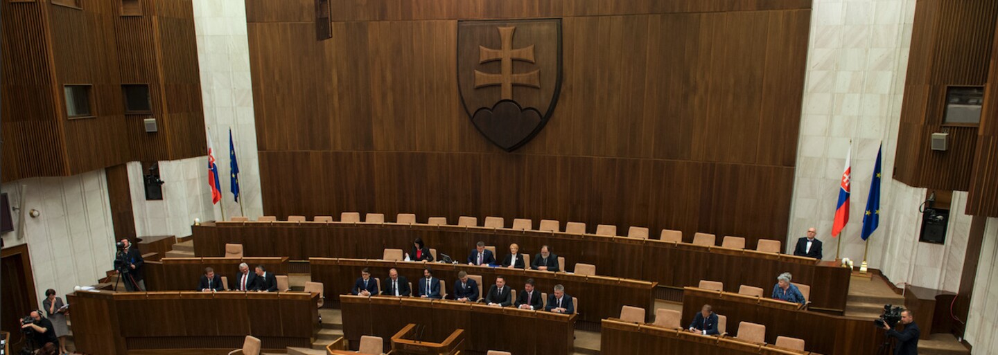 VOĽBY 2020: Všetko, čo by si mal vedieť o kandidátkach strán, ktoré sa uchádzajú o hlasy v parlamentných voľbách (Odomknuté)