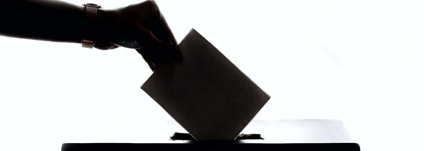 Volby 2022: Dnes se ve 14:00 hodin otevřou volební místnosti. Toto jsou informace, které potřebuješ vědět o komunálních volbách