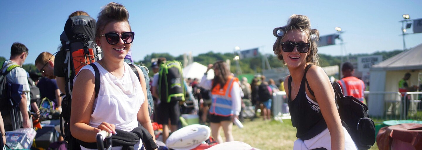 Volodymyr Zelenskyj sa prihovoril divákom na festivale Glastonbury. Táto vojna nás nesmie zlomiť, odkázal davu