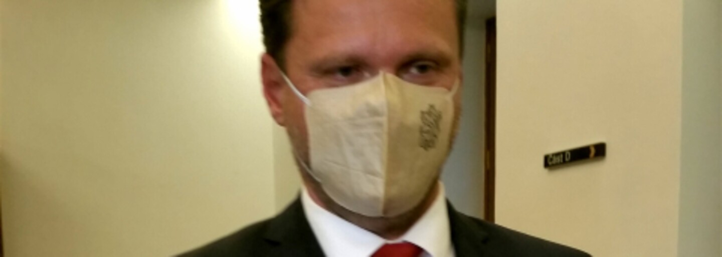 Vondráček o návštěvě Zemana: Říkám pravdu, policie mě doprovodila na oddělení, kde se prezident léčí
