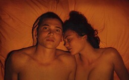 Vraj kým ľudia nemasturbujú v kinách, nemôžeme ich filmy nazývať pornom. Vyberáme 5 filmov, v ktorých mali herci skutočný sex