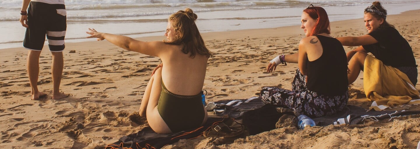 Všechna těla jsou plážová těla: Španělské ministerstvo pro rovnost zahajuje letní kampaň